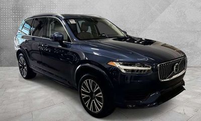 2020 Volvo XC90 Momentum