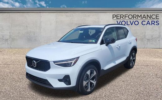 2026 Volvo XC40 Plus Dark
