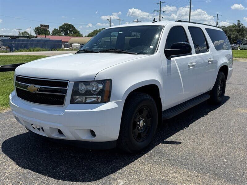 2014 Chevrolet Suburban — a typically priced live listing