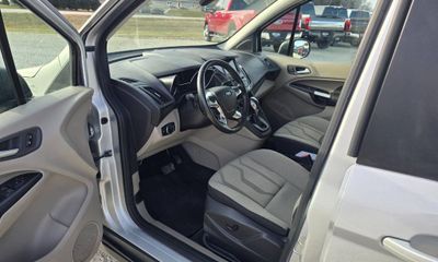 2017 Ford Transit Connect XLT