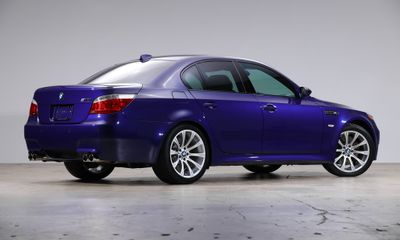 2006 BMW M5 B581357