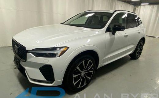 2025 Volvo XC60 Plus Dark