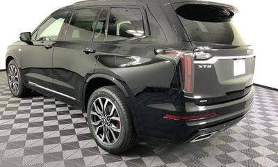 2024 Cadillac XT6 Sport