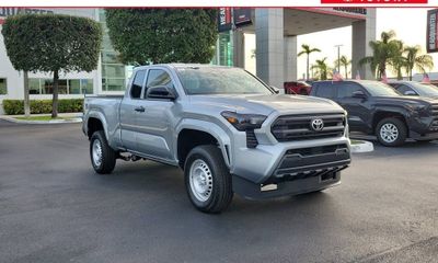 2026 Toyota Tacoma SR Xtracab