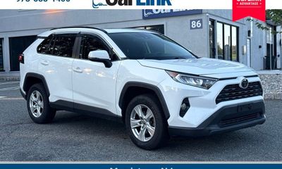 2019 Toyota RAV4 XLE Premium