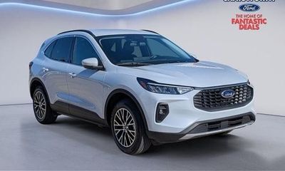2025 Ford Escape Phev