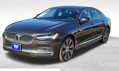 2023 Volvo S90 Ultimate Bright