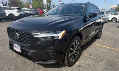 2024 Volvo XC60 Plus Dark