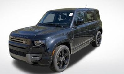 2026 Land Rover Defender 110 X Dynamic