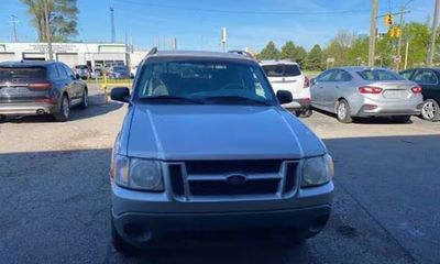 2003 Ford Explorer Sport Trac XLT