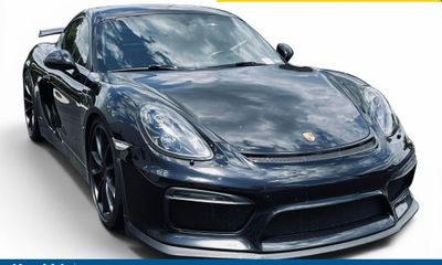 2016 Porsche Cayman GT4