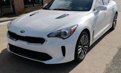 2019 Kia Stinger Base