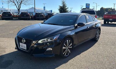 2020 Nissan Altima SR