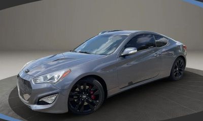 2015 Hyundai Genesis Coupe GLS Middle