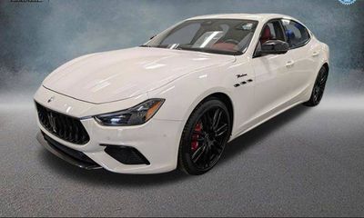 2023 Maserati Ghibli Modena Q4
