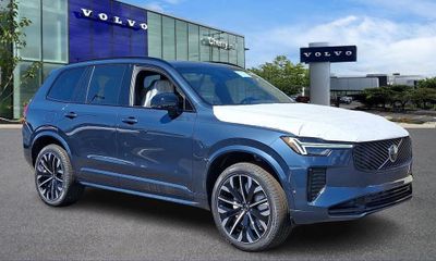 2026 Volvo XC90 Ultra Dark
