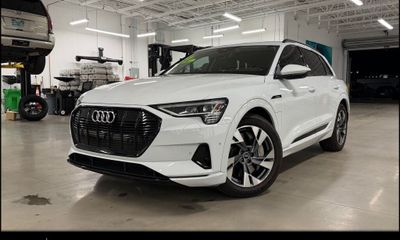 2021 Audi E-Tron Quattro Premium