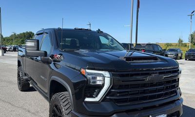 2024 Chevrolet Silverado HD LTZ