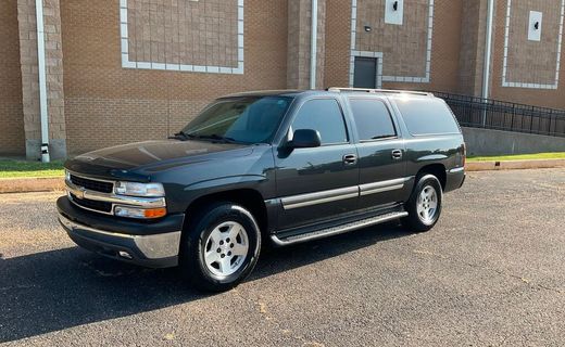 2004 Chevrolet Suburban LS