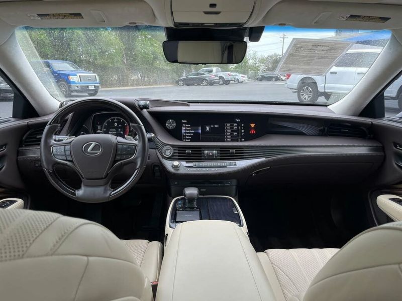 2018 Lexus LS — a typically priced live listing