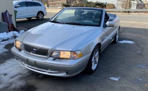 2001 Volvo C70