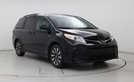 2018 Toyota Sienna LE
