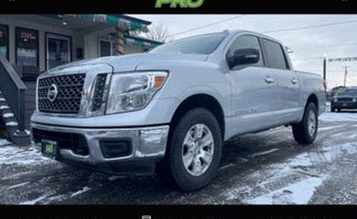 2017 Nissan Titan SV