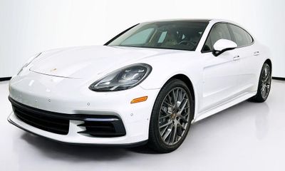 2018 Porsche Panamera 4S
