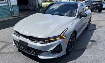 2022 Kia K5
