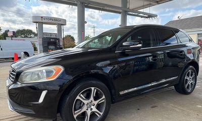 2015 Volvo XC60 Premier NON R