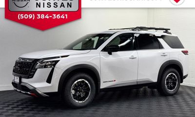 2026 Nissan Pathfinder SV