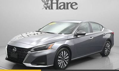 2024 Nissan Altima SV