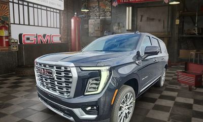 2026 GMC Yukon XL Denali