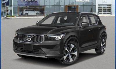 2026 Volvo XC40 Plus Dark