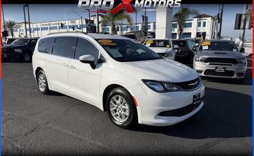 2021 Chrysler Voyager LXI