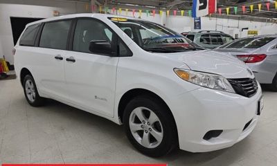 2015 Toyota Sienna L 7 Passenger