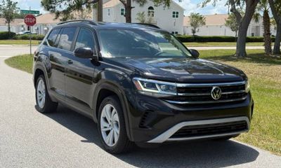 2022 Volkswagen Atlas SE W Tech