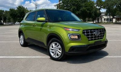 2024 Hyundai Venue SE
