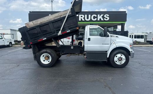 2024 Ford F-750