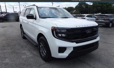 2025 Ford Expedition Active