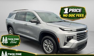2025 Chevrolet Traverse LT