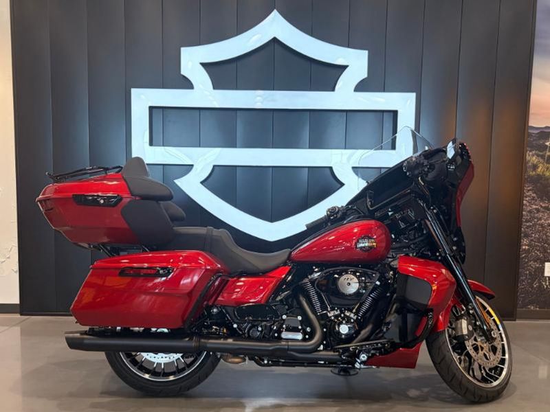 2026 Harley Davidson Street Glide Limited — a typically priced live listing