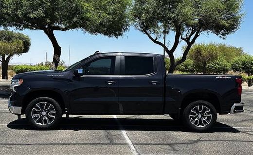 2023 Chevrolet Silverado LT
