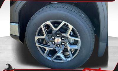 2026 GMC Sierra SLE