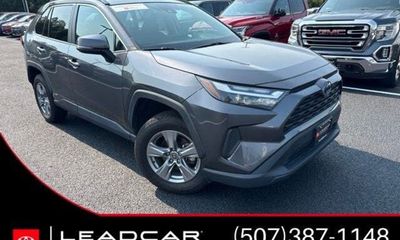 2022 Toyota RAV4 XLE