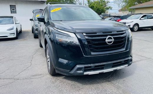 2023 Nissan Pathfinder SL
