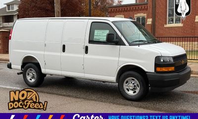 2025 Chevrolet Express 2500
