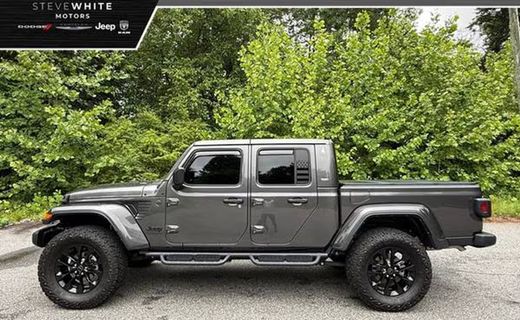 2025 Jeep Gladiator Sport