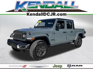 2025 Jeep Gladiator Sport