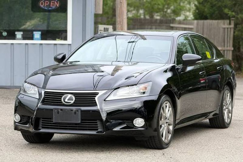2014 Lexus GS — a typically priced live listing